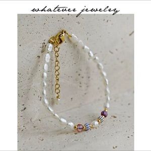 Dainty handmade Pearl and bead bracelet